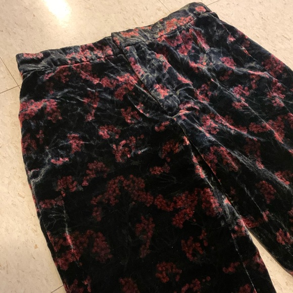 Velvet Rose floral patterned Zara jeans size XS - Picture 1 of 5